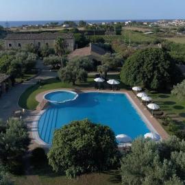Borghetto Beach Club Resort, hotel in Capo Rizzuto