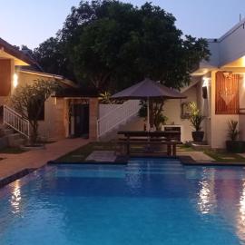 khrisna Bungalow Tulamben, hotell i Kubu