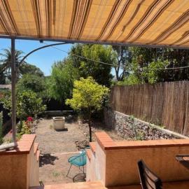 Maison Boulouris avec jardin, bord de mer et plage، فندق في سانت رافائيل