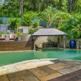 Splendour Hideaway - Luxury pool at Caves Beach