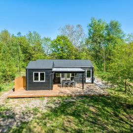 2 Bedroom Gorgeous Home In Give