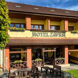 Hotel Závrší, отель в городе Olešnice