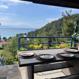 Vista del Mar House-Perfect for Families & Couples โรงแรมในคัสซานเดรีย