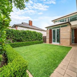 Stylish Home, Family - Walk to Pub,Cafes, 1KM CBD!, hotel i Adelaide