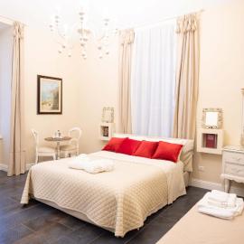 DOMUS DEORUM, hotel u Napulju