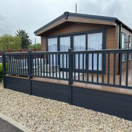 이브샴에 위치한 호텔 Kingfisher Lodge Long Acre Holiday Park