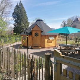 Kota Finlandais dans la Vallée de la Bruche proche de la nature.: Plaine şehrinde bir otel