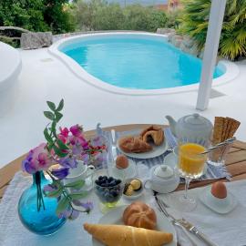 PAVI APARTMENTS Life Style House with private pool, hotelli kohteessa Kornić