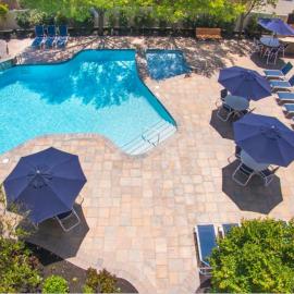 Beachcomber Resort, hotel a Avalon