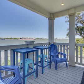 Riverfront Isleton Cottage < 1 Mi to Rio Vista!, hotel a Isleton
