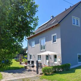 Ferienwohnung Pinzenhof - Kemnath, hotel din Kemnath