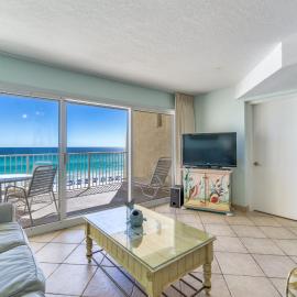 Beach House Condominiums B405 - Beachfront with Pool, Wi-Fi, & Beach Service