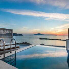Almyra Boutique Suites with Private Pool -Finiki