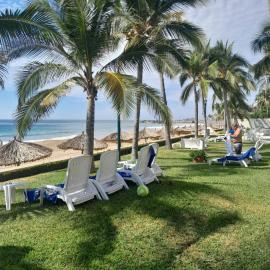 Apartamento familiar frente al mar Ixtapa Iguana，伊斯塔帕的飯店