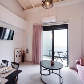Dawn Maisonettes Lefkas City، فندق في ليفكادا تاون