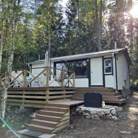 Modern Forest Retreat، فندق في أوريبرو