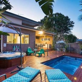Dromana Grove Spa, Pool, Cinema, Fire Pit, Games Room - Sleeps 16, hotelli kohteessa Dromana