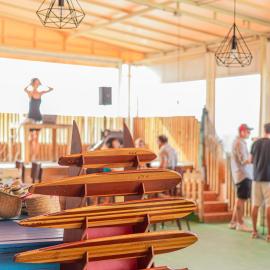 Atlantis Surf Hostel, hotel Moyában