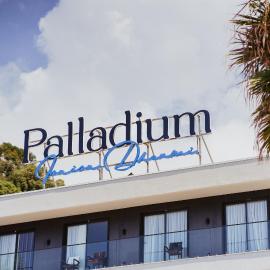 Palladium Beach Resort- Luxury Leading Hotels, Private Beach Included, hótel í Dhërmi