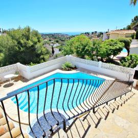 Linda - modern villa with splendid views in Benissa
