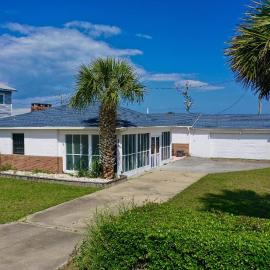 Lorraine's Beach Cottage