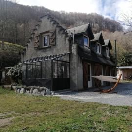 Maison en pleine montagne et nature, Hotel in Campan