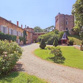 Château du Montellier，Le Montellier的飯店
