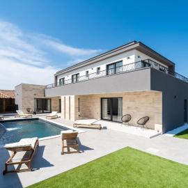 Lovely Home In Miranje Donje