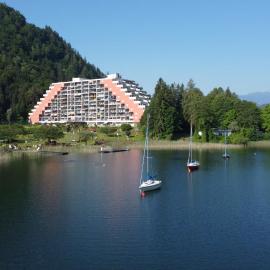 Ferienwohnung Dobernig Apartment Ossiacher See, hotel in Villach