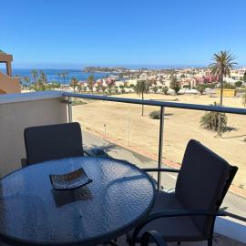 Moderno apartamento con vistas al mar，位于El Alamillo的酒店