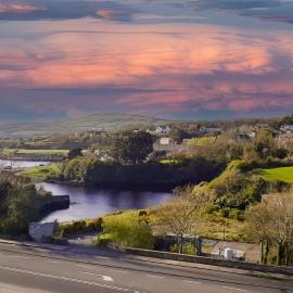 Wild Atlantic Way - Retreat - Sleeps 12, hotel in Ballyshannon