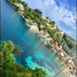 Aronis Spyros Panoramic Seaview Rooms, хотел в Longós