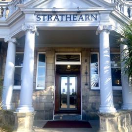 The Strathearn Hotel, hotel em Fife