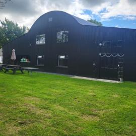 The Barn Lodge, hotel a Derryounce