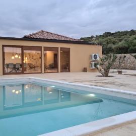 Villa Sol Insulam, hotel v destinaci Jakišnica