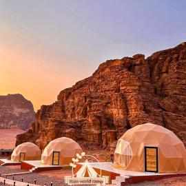 RUM WORLD BUBBLE lUXURY CAMP, hotel u gradu 'Wadi Rum'