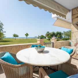 Villa di Μare, hotel in Flogita