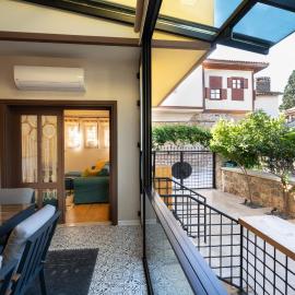 Cozy Home in Oldtown Kaleici – hotel w mieście Antalya