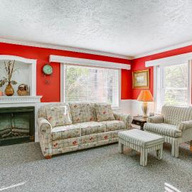 Relax Fireside! Frankfort Apt Near Dtwn & Beaches, hotel a Frankfort