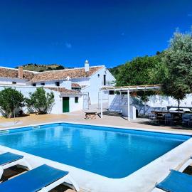 Cortijo Alzamigaja, hotelli kohteessa Archidona