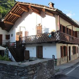 Tipica casa di montagna nelle Valli di Lanzo, hotel in Groscavallo