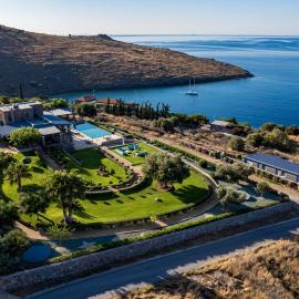 Epitome Villa Aegina、Sfendoúrionのホテル