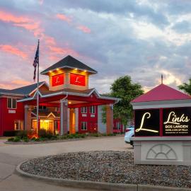 Viesnīca Links Bos Landen Hotel & Spa of Pella, Trademark by Wyndham pilsētā Pella