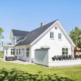 6 Bedroom Stunning Home In Højer, khách sạn ở Højer