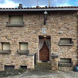 Casa Rural Santo Domingo, hotel in Laguna de Cameros