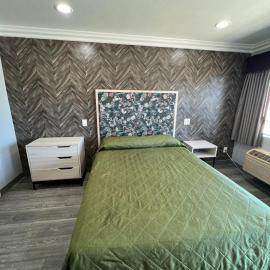 Harbor Inn, hotel di Harbor City
