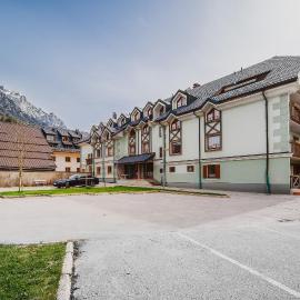 Apartments Slavec with Free Onsite Parking