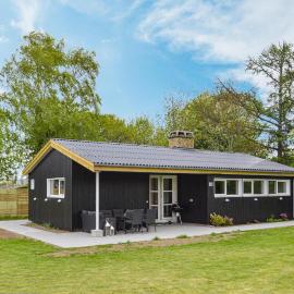 Amazing Home In Køge With Kitchen, khách sạn ở Strøby Egede