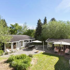 4 Bedroom Amazing Home In Dronningmølle