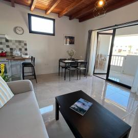 Moderno apartamento frente al mar en una de las mejores zonas de la Santa en Lanzarote, hotel di La Santa